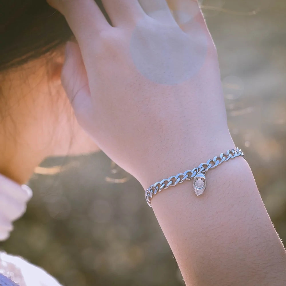 Heart Shaped Magnet Bracelet